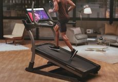 NordicTrack X32i Smart HD Touchscreen Treadmill 01 1 1024x630 1